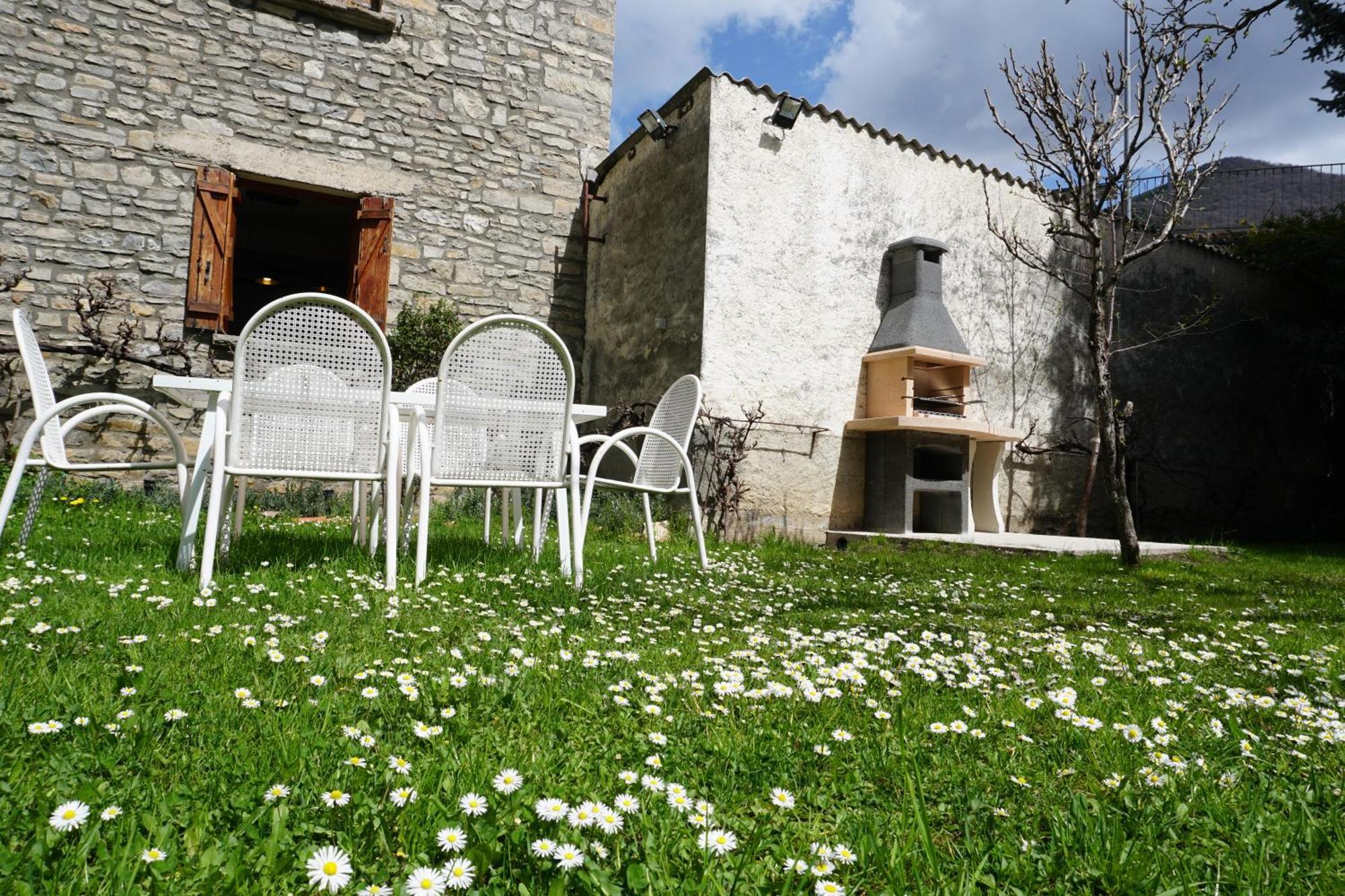 הוילה בייסקאס Cirjuana, Casa En El Centro Con Agradable Jardin Y Barbacoa By Pirineos 360 מראה חיצוני תמונה
