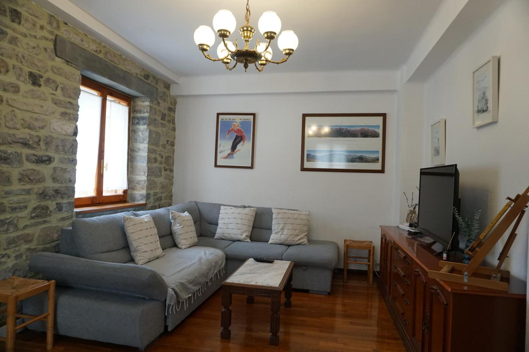 הוילה בייסקאס Cirjuana, Casa En El Centro Con Agradable Jardin Y Barbacoa By Pirineos 360 מראה חיצוני תמונה