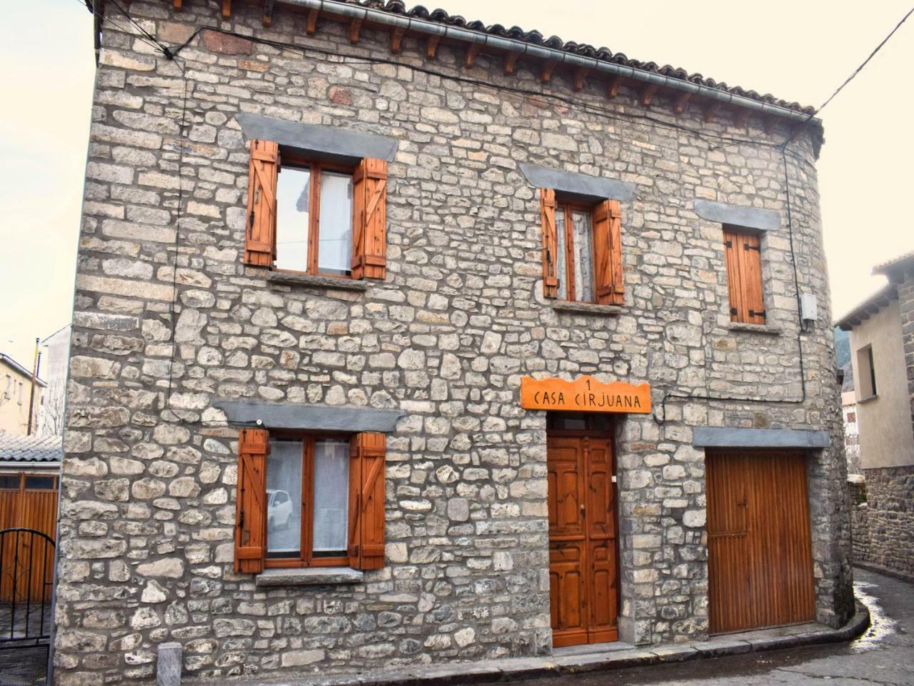 הוילה בייסקאס Cirjuana, Casa En El Centro Con Agradable Jardin Y Barbacoa By Pirineos 360 מראה חיצוני תמונה